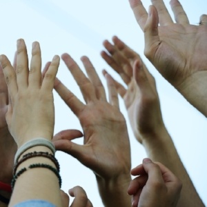 Group raising hands-628946-edited.jpeg